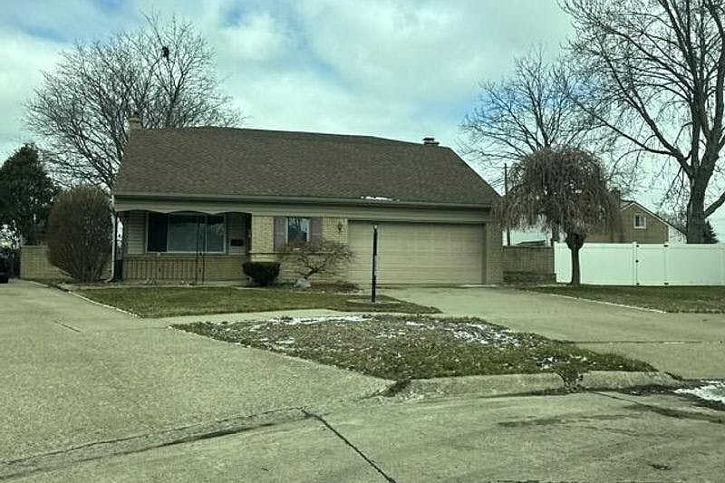 1st image of 28685 Malvina Ct