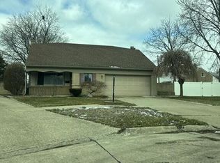 28685 Malvina Ct, Warren, MI