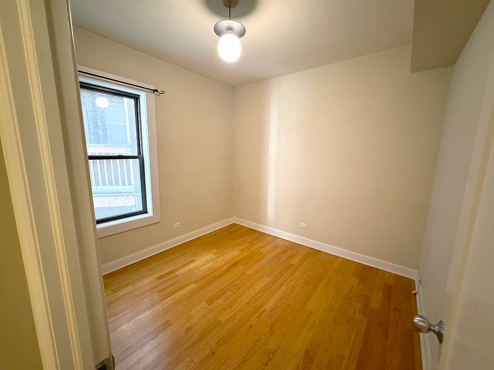 1st image of 901 W Cornelia Ave APT 1