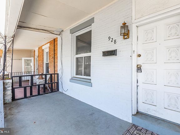 4th image of 928 Forrester Ave