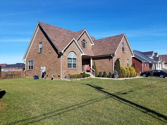 4th image of 751 Armstrong Ln