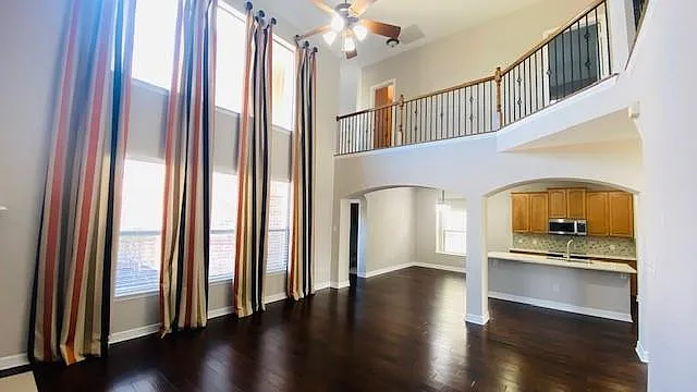 6504 Diamond Dr — Photo 3