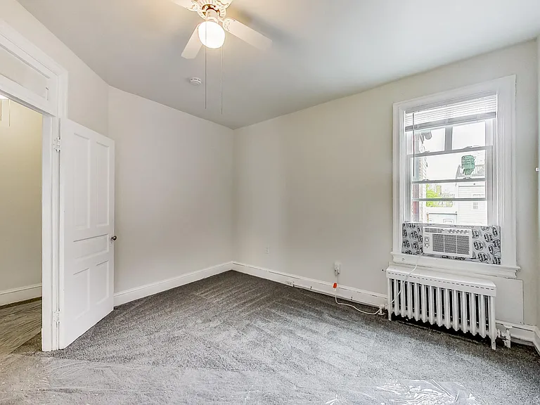 137 R St NE — Photo 22