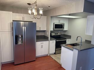 Russell Court Apartments, Los Angeles, CA 90027