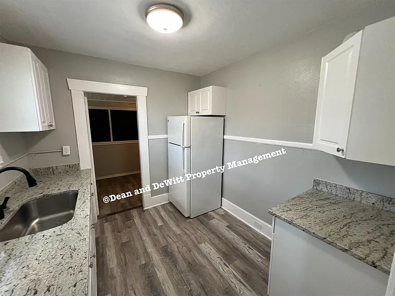 932 10th St N #3 — Photo 12