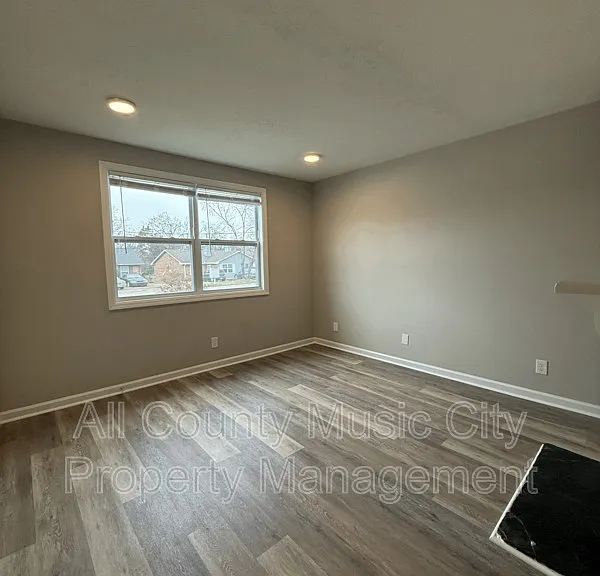 3104 Brickdale Ln #B — Photo 4