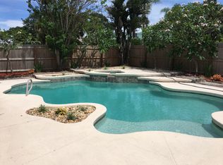 36 Riverview Ln, Cocoa Beach, FL 32931