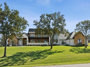200 Russell Rd, Hudson Oaks, TX 76087
