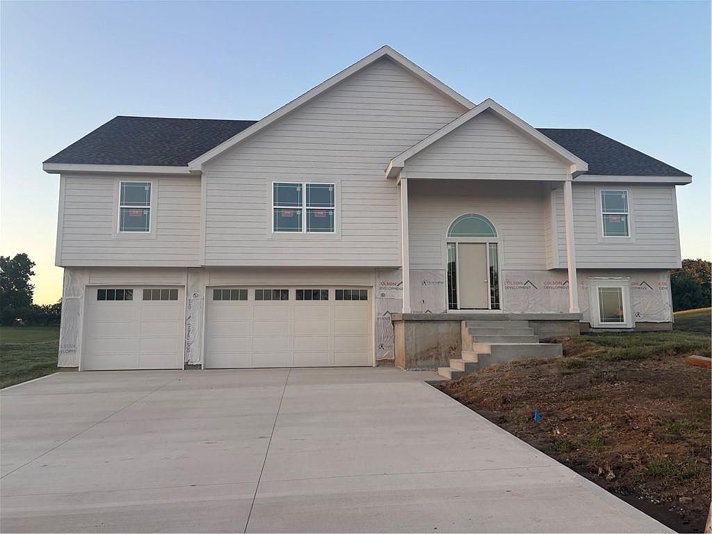 41 SW 150th Rd