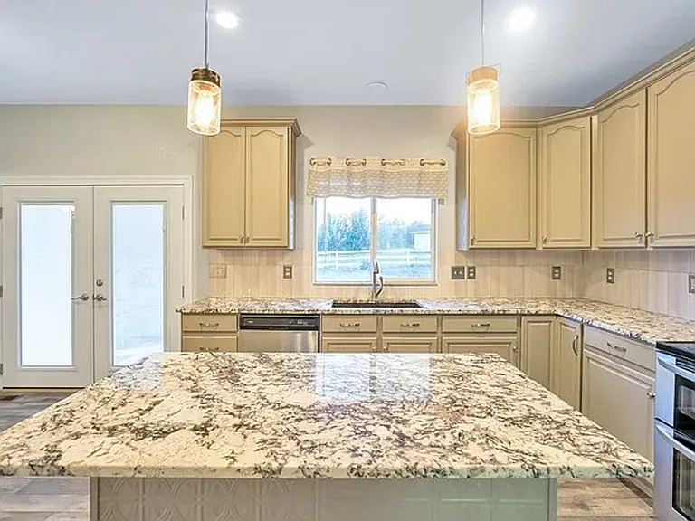 2228 Red Maple Cir — Photo 15