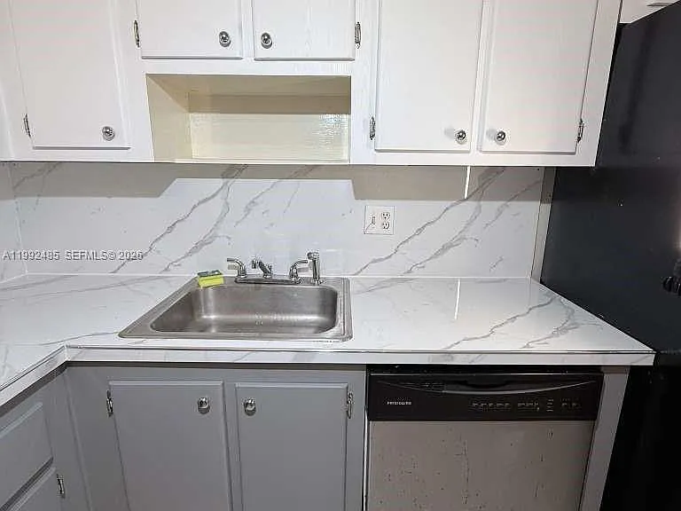1200 NE Miami Gardens Dr #504W — Photo 5