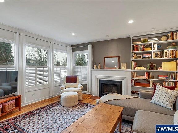 3rd image of 350 Rural Ave S