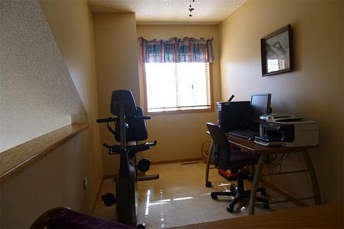 4th image of 3671 Linden Ave