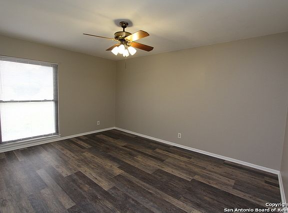 5th image of 823 Boulder Dr