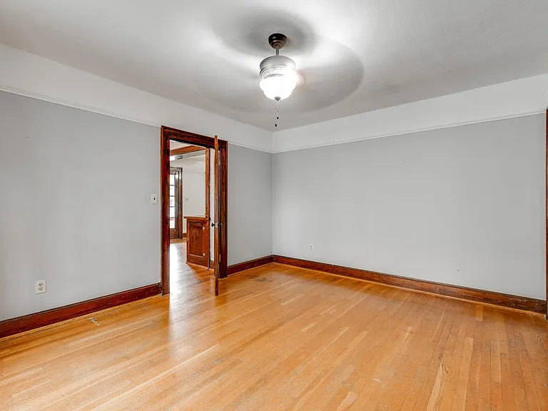710 Forest Ave #1 — Photo 36
