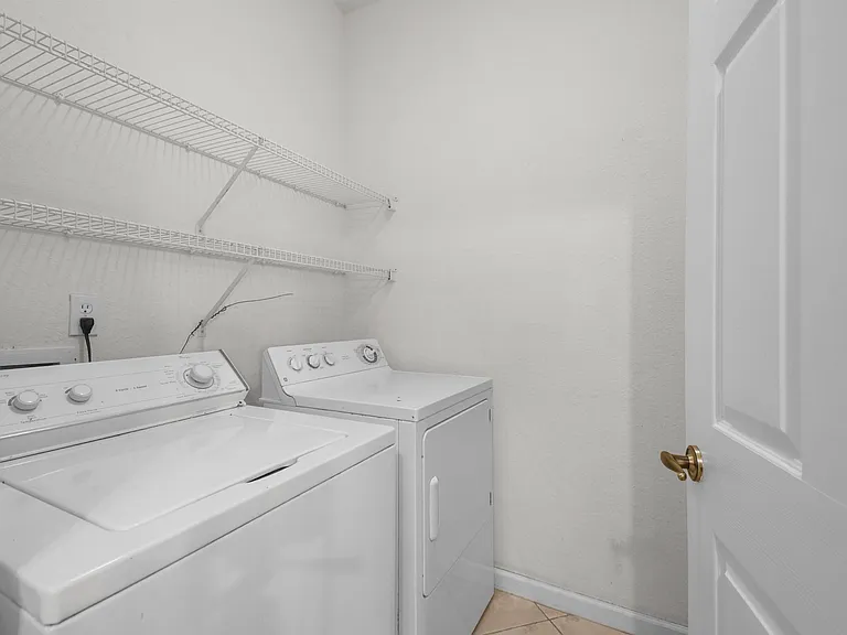 2221 Vista Cove Rd — Photo 8