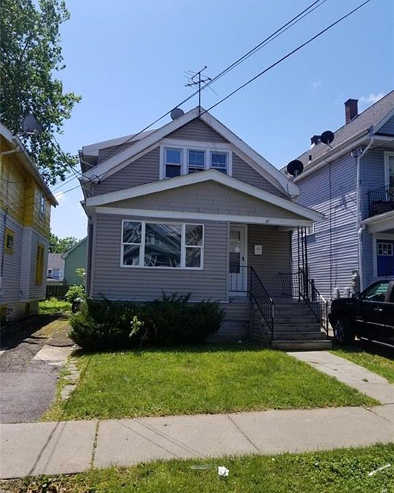 1st image of 25 Millicent Ave