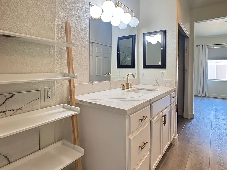 817 Peachy Canyon Cir #203 — Photo 14