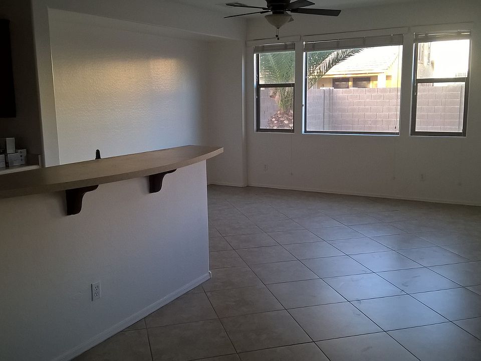 1st image of 3806 E Parkview Dr