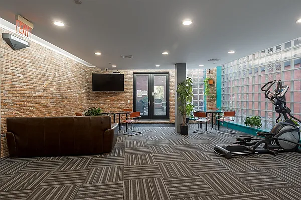 Sold by Exit Realty Premier | media 17