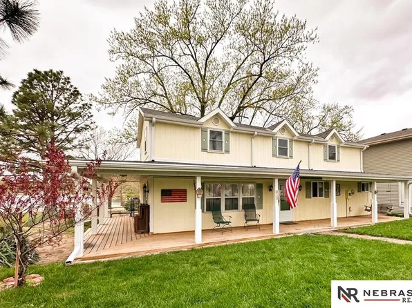 4014 Lakeview Dr, Cedar Creek, NE 68016