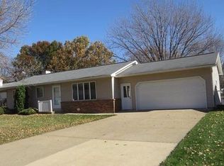 412 12th Ave SW, Le Mars, IA 51031