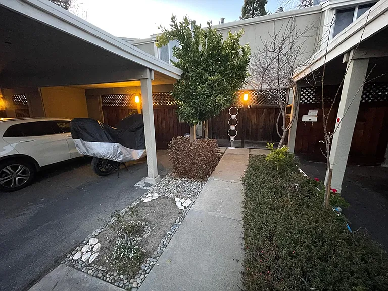 309 Garden Creek Pl — Photo 10