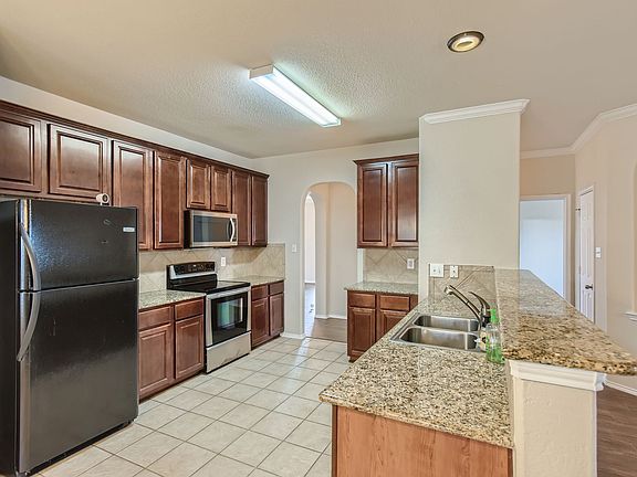 3rd image of 25003 Whistling Acres