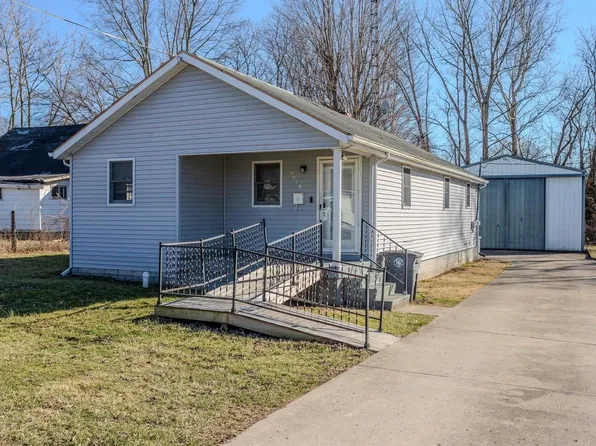 1019 W 10th St, Connersville, IN 47331