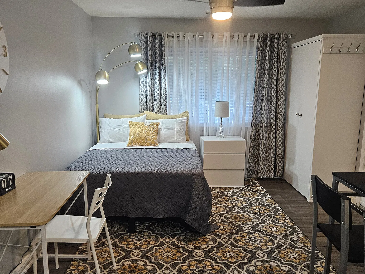 Studio, 325 sqft, $1,150 — Photo 3