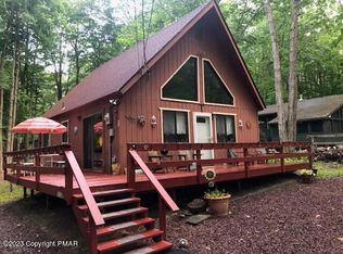 112 Elk Run Rd, Pocono Lake, PA 18347