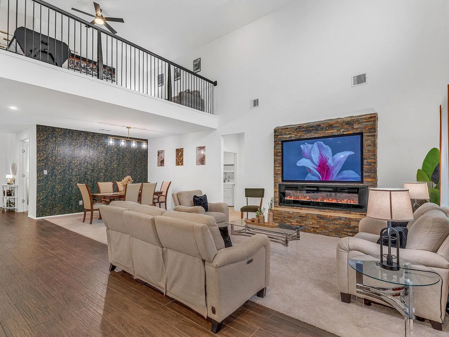 4 bed, 3.5 bath, 3028 sqft, $2,700 — Photo 4