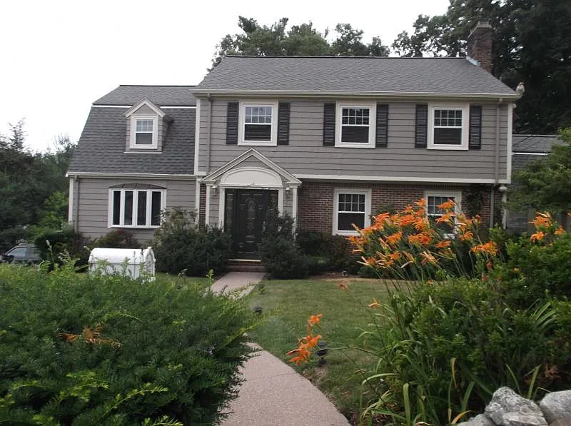 5 bed, 3.5 bath, 3000 sqft, $9,000 — Photo 1