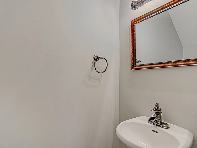 1553 Pecan Ave — Photo 9