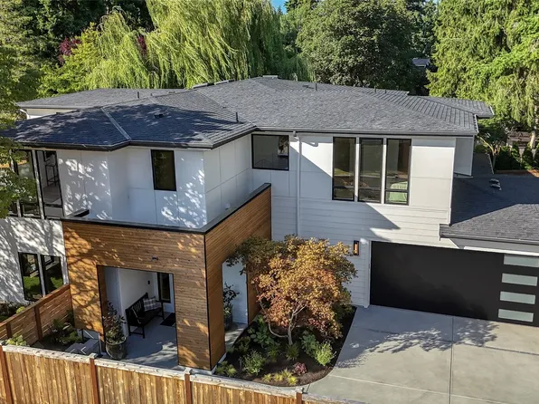 912 18th Avenue W, Kirkland, WA 98033