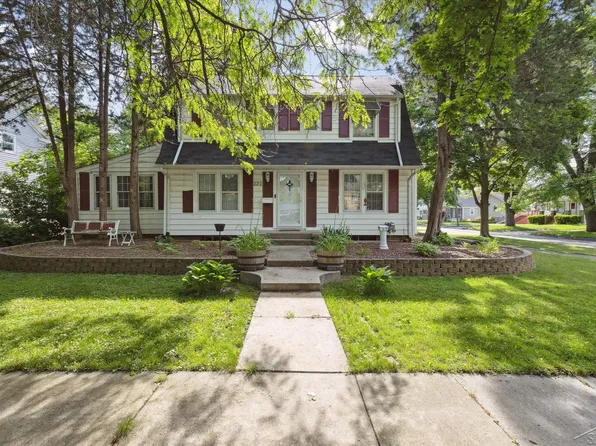 222 Garden Ln, Saginaw, MI 48602