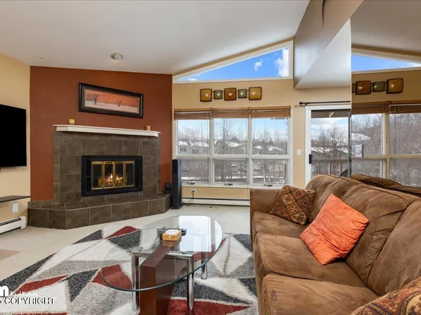 9327 Blackberry St #3, Anchorage, AK 99502