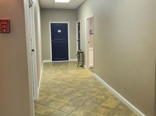 17 E 2nd Ave #9B, Hutchinson, KS 67501