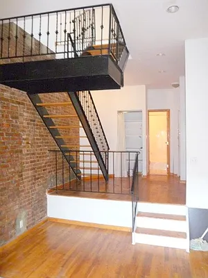 Rented by Chartwell Manhattan Realty | media 29