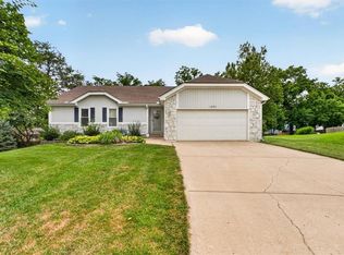 1650 N Sunset St, Olathe, KS 66061