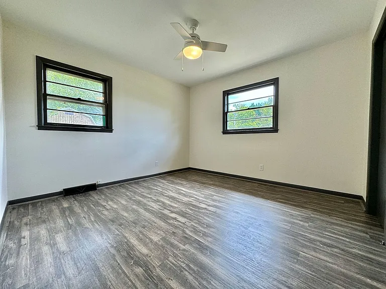 2256 S Berrys Chapel Rd — Photo 13