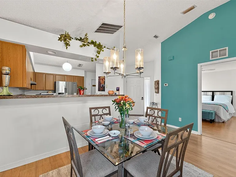 2048 NW 50th Ave — Photo 11