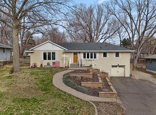657 Granada Ave N, Oakdale, MN 55128