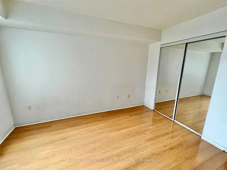 8 Pemberton Ave #709 — Photo 14