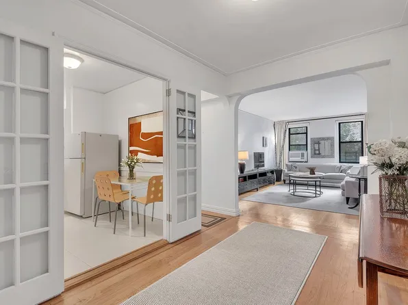 350 E 77th St APT 4A, New York, NY 10075