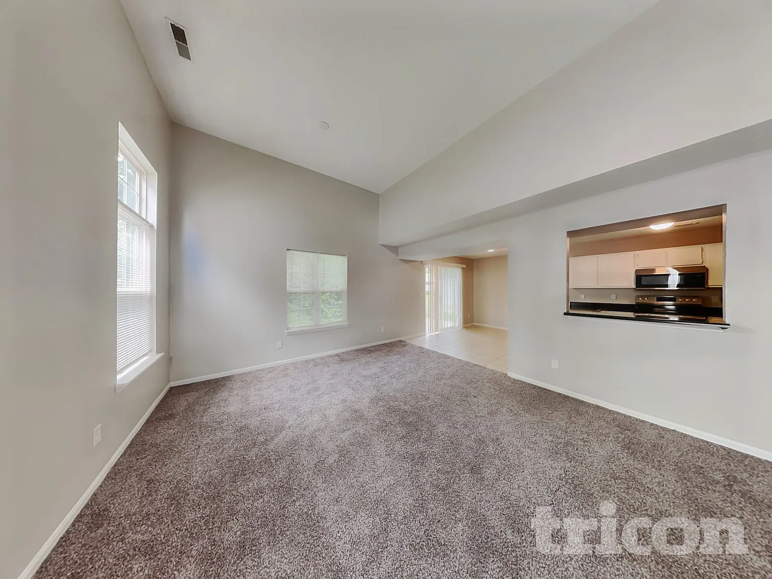 644 Meadows Edge Lane Indianapolis IN — Photo 3