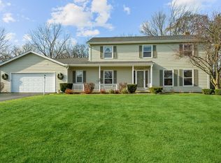 21878 N Old Farm Rd, Deer Park, IL 60010