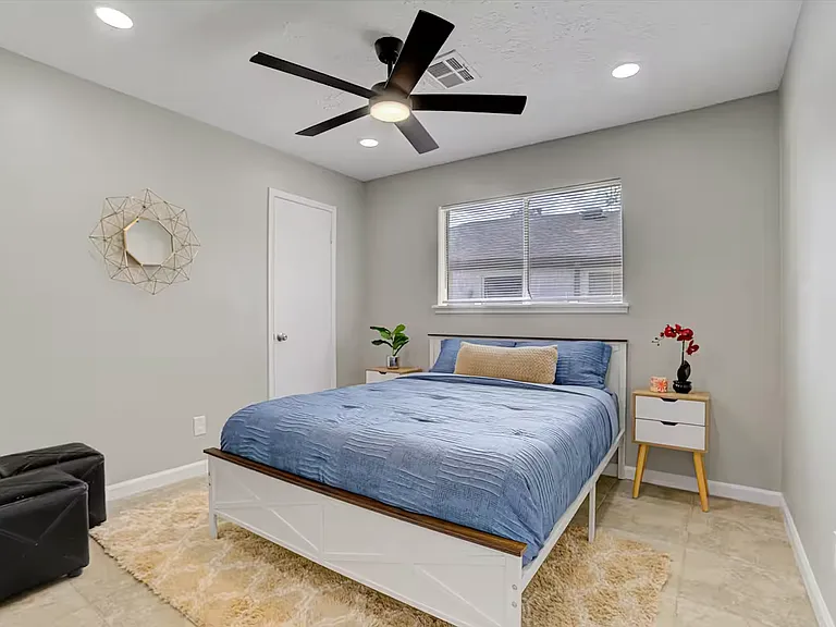 23919 Hunter Spring Cir — Photo 17