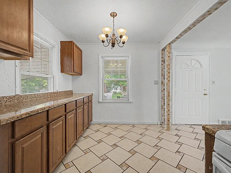4580 Westland St — Photo 14