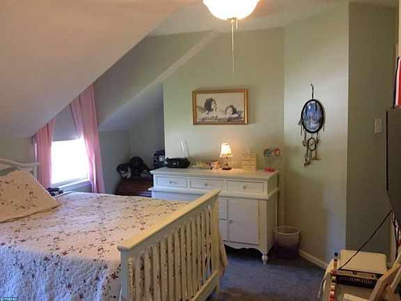 5th image of 92 Merion Ct